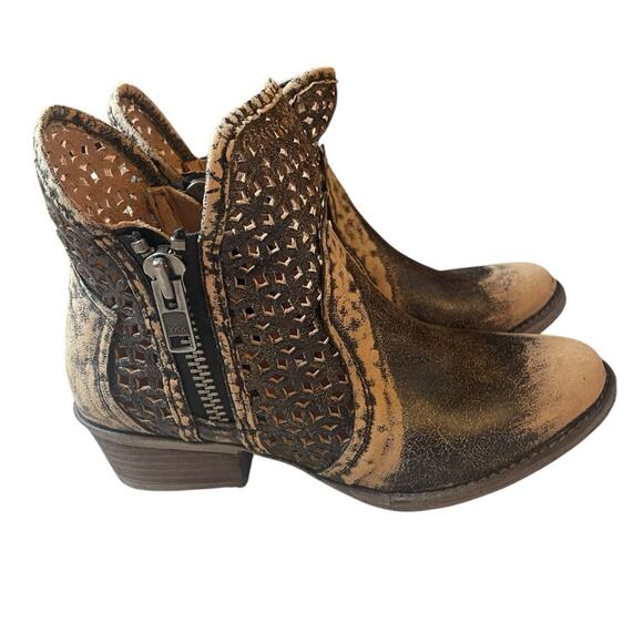Circle G by Corral Ladies Black & Yellow Cutout Bootie NWT Size 8.5‎ - Picture 1 of 13